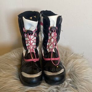 Girls snow boots